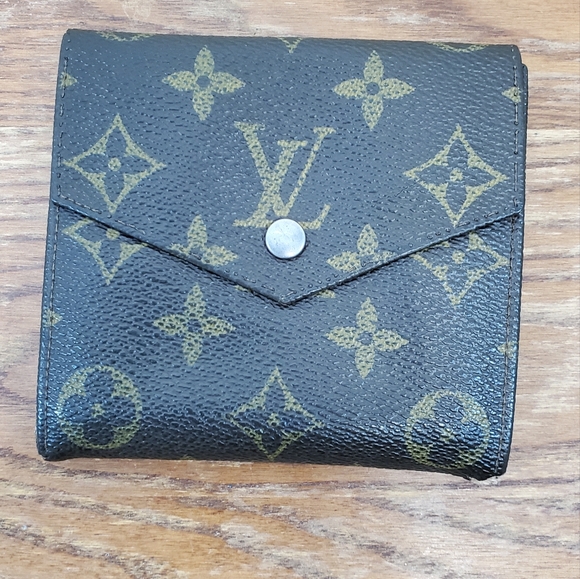 Louis Vuitton Compact Snap Wallet - Picture 3 of 14